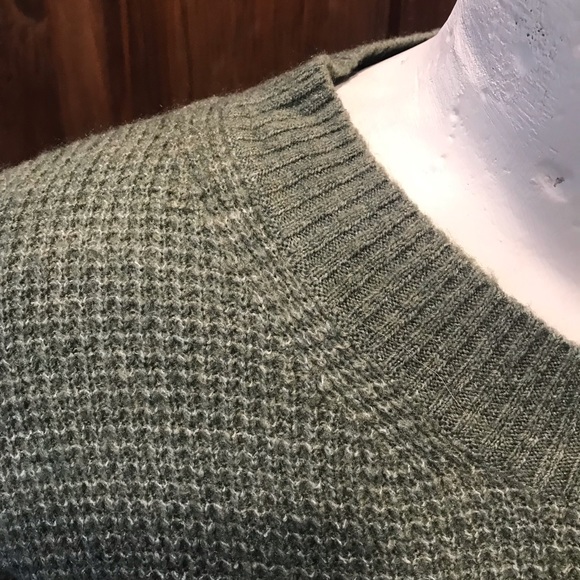 GAP Olive Green Sweater - Size Medium - Picture 3 of 6